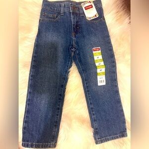 Wrangler slim straight
